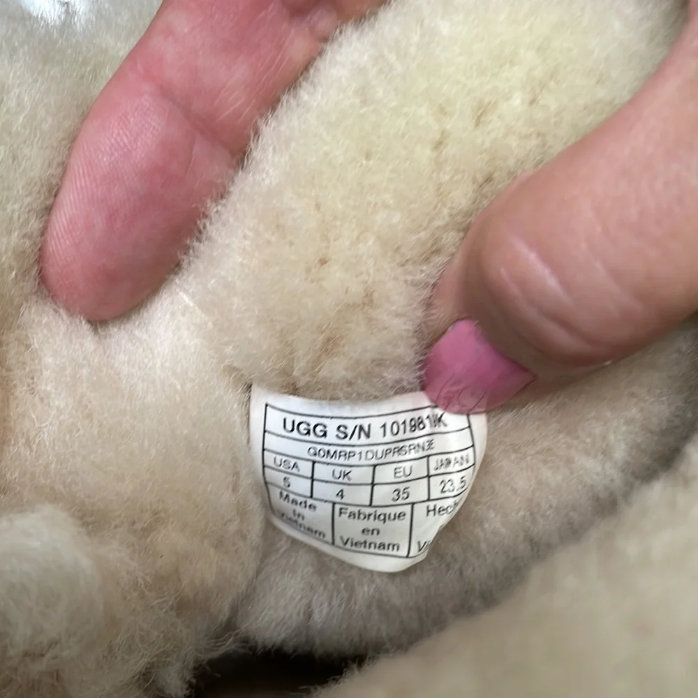 UGG Boots - Picture 7 of 16